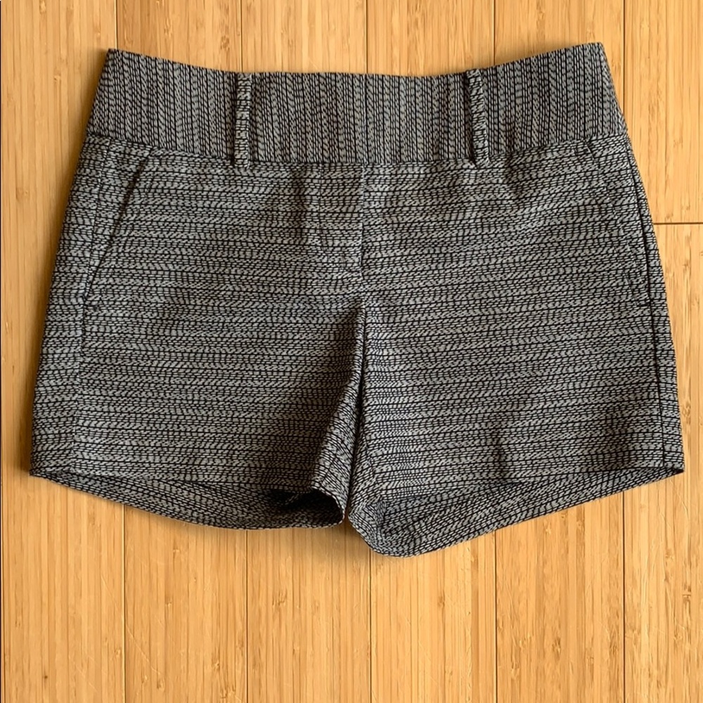 Perfect condition! Sz 2 petite Ann Taylor shorts.